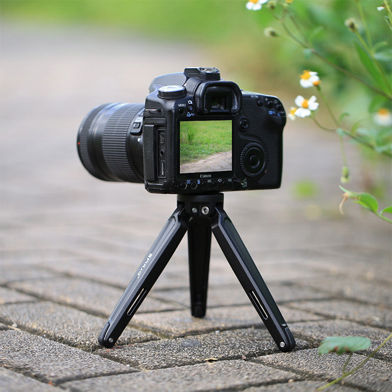 Apple Compatible Mini Metal Desktop Tripod